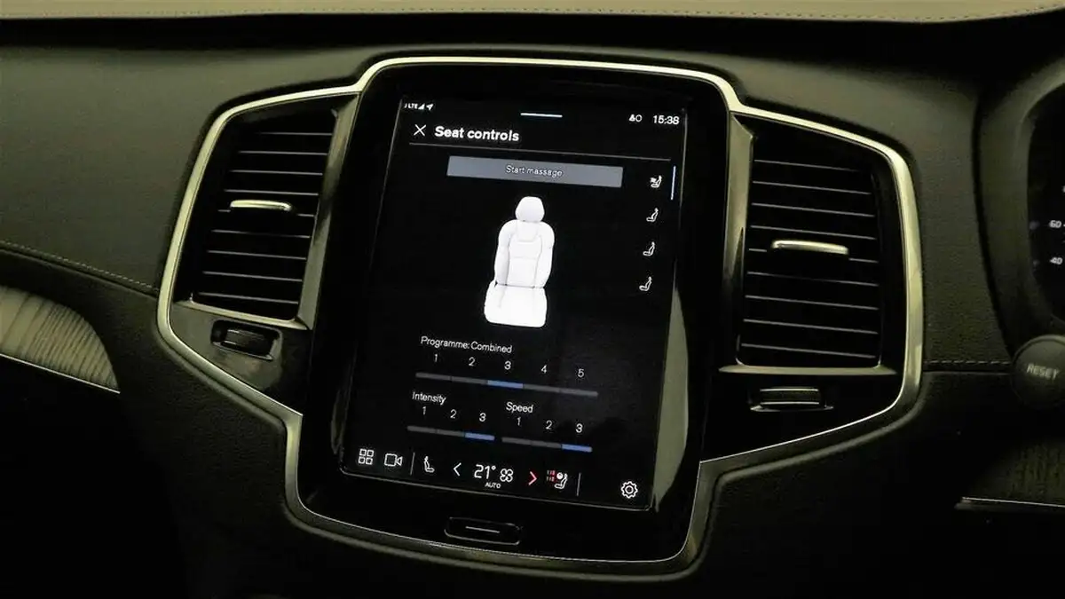 2024-volvo-xc90-20-b5-ultra-bright-big-45