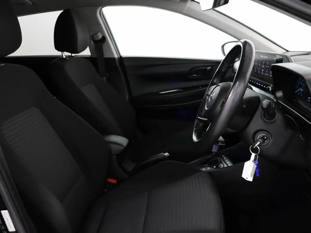 2022-hyundai-i20-10-t-gdi-premium-dct-big-30