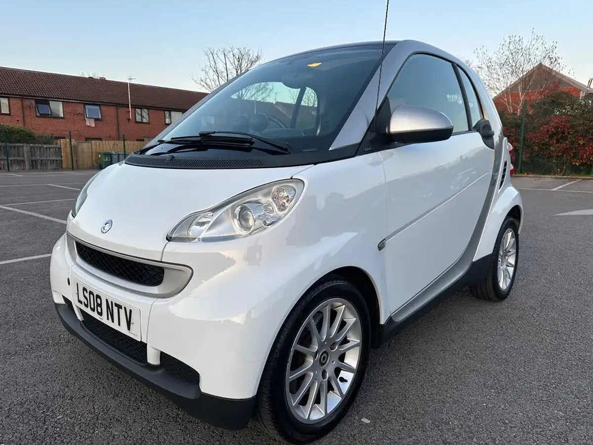 2008-smart-fortwo-10-passion-71bhp-coupe-big-3