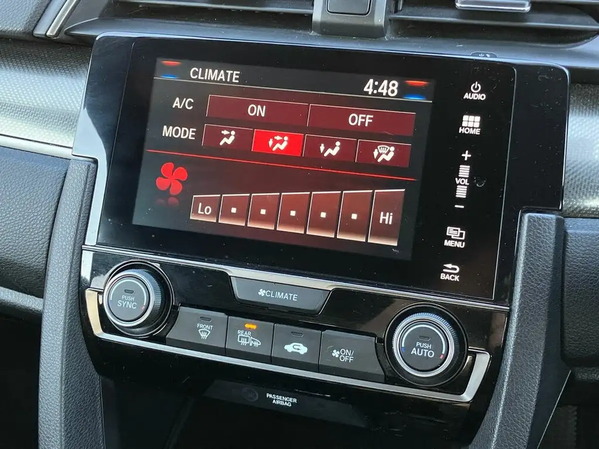2018-honda-civic-16-i-dtec-sr-hatchback-5d-big-11