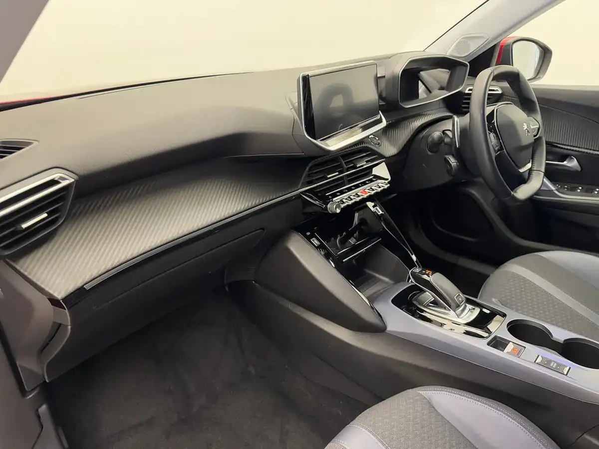 2020-peugeot-2008-suv-12-puretech-allure-premium-130bhp-eat8-big-11