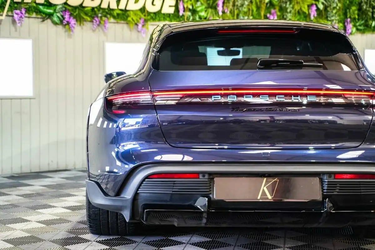 2023-porsche-taycan-e-turbo-s-cross-turismo-big-36