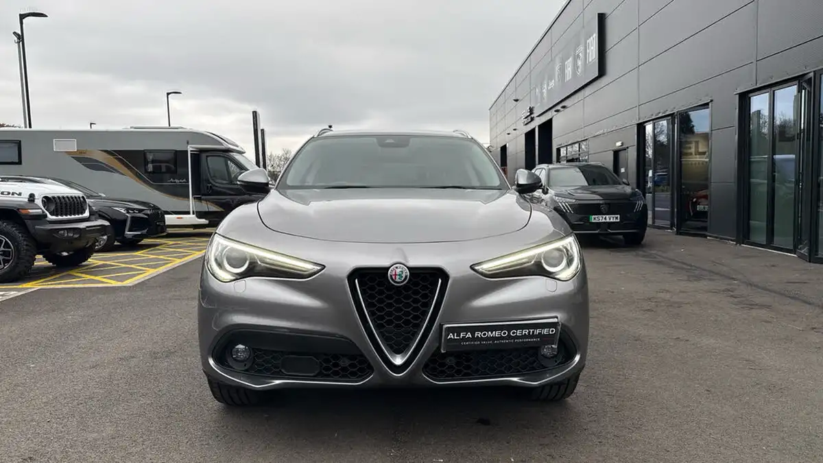 2017-alfa-romeo-stelvio-22td-milano-big-7