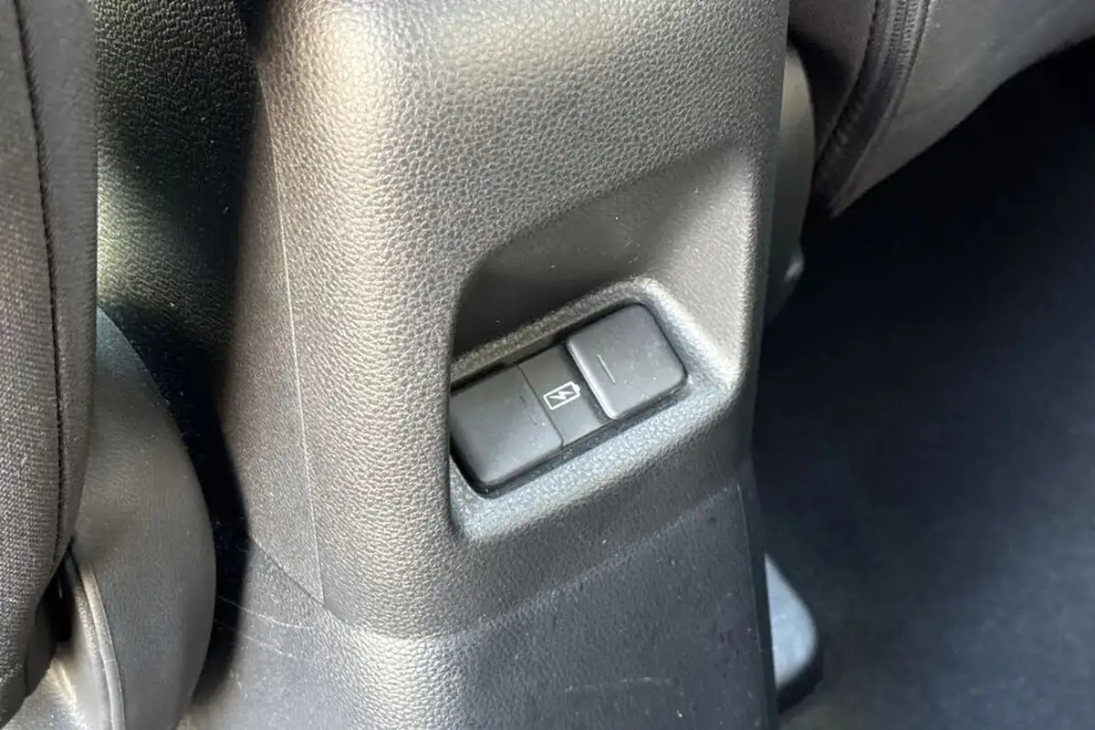 2021-honda-jazz-15-i-mmd-crosstar-ex-107ps-big-30