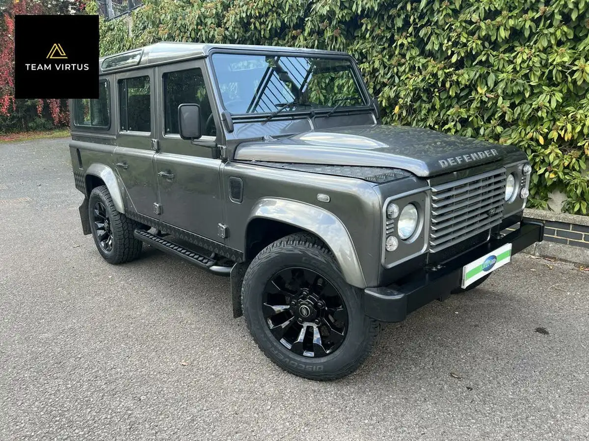 2014-land-rover-110-defender-22td-county-crewcab-pickup-big-4