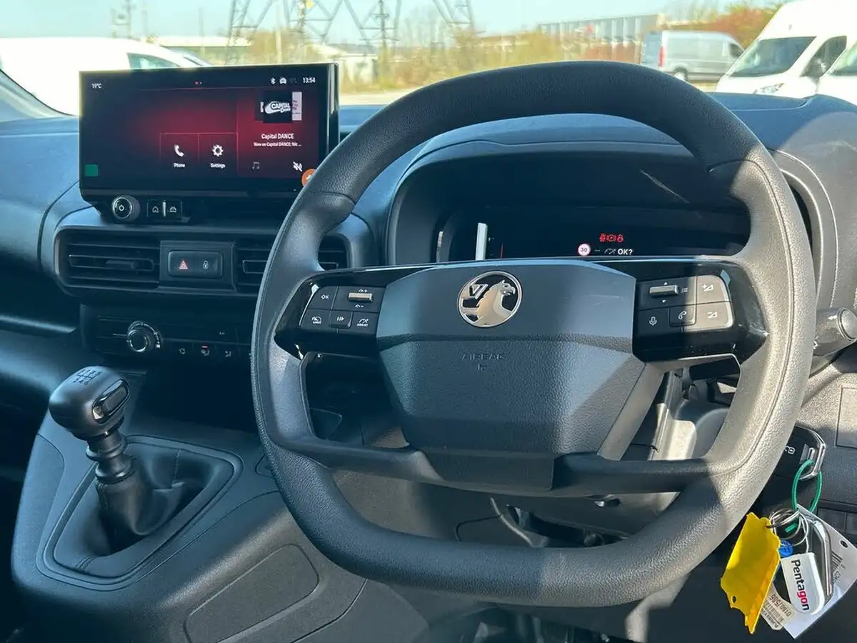 2025-vauxhall-combo-15cdti-prime-100pseu6e-big-17
