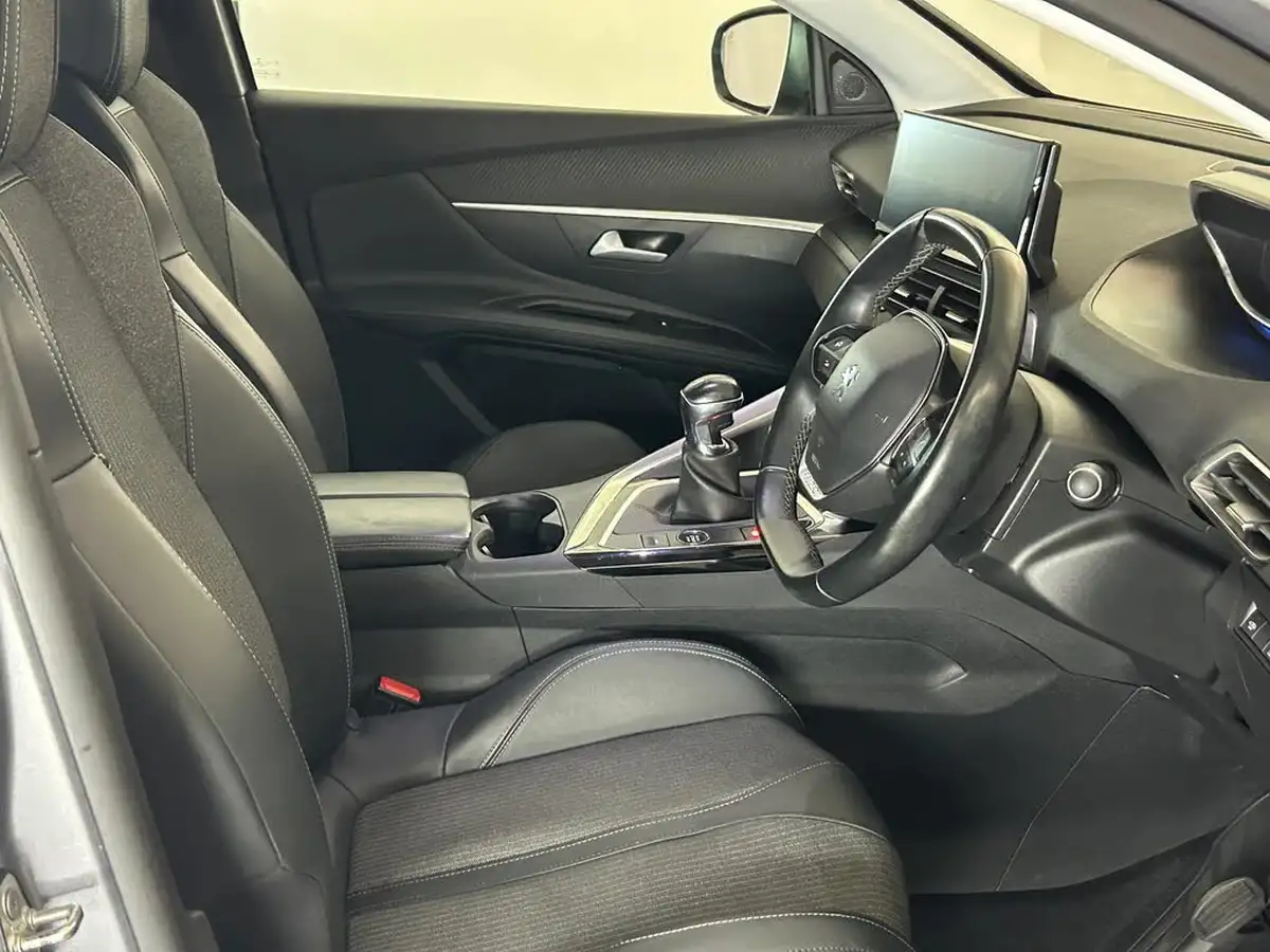 2021-peugeot-3008-suv-15-bluehdi-allure-big-18