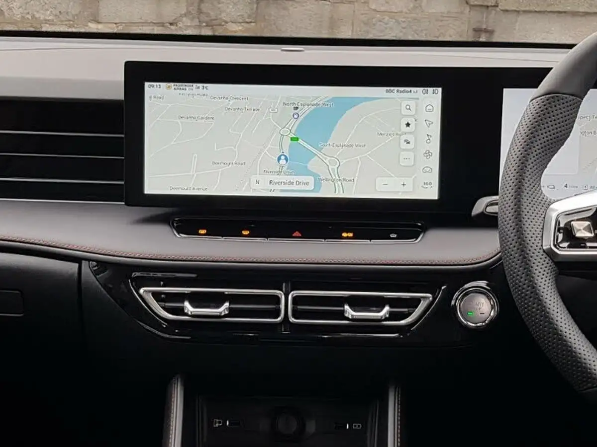 2024-mg-hs-15t-gdi-trophy-273ps-plug-in-hybrid-1496cc-auto-big-9