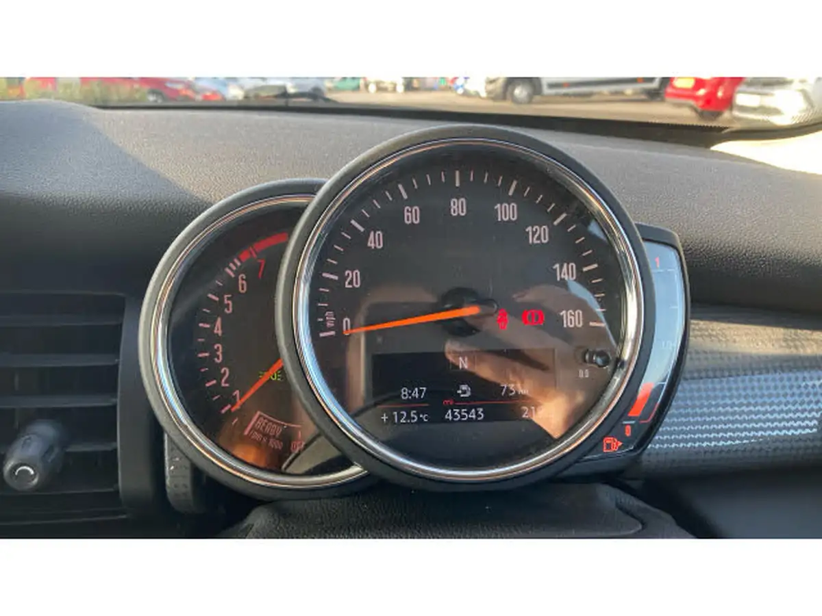 2019-mini-cooper-15-cooper-classic-hatchback-5d-big-17
