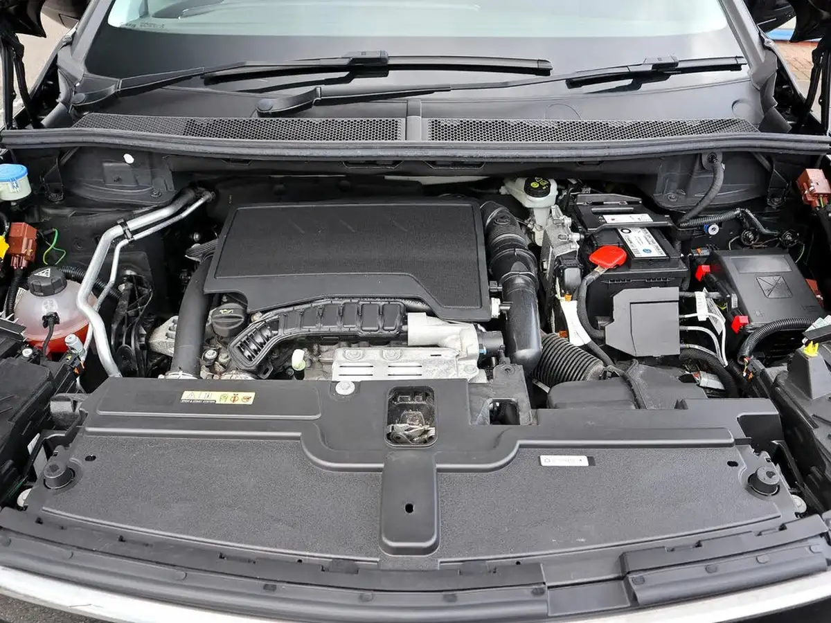 2022-vauxhall-grandland-12-ultimate-big-7