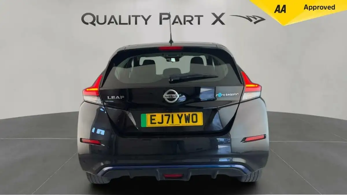 2021-nissan-leaf-e-acenta-big-3