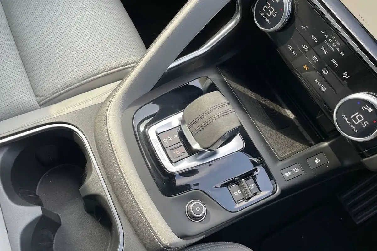 2022-jaguar-e-pace-20-d200-r-dynamic-se-big-18