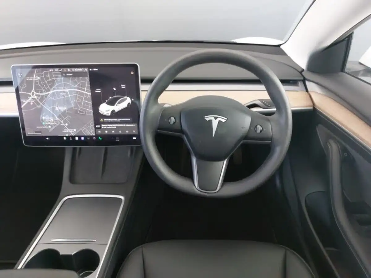 2021-tesla-model-3-e-long-range-awd-big-6