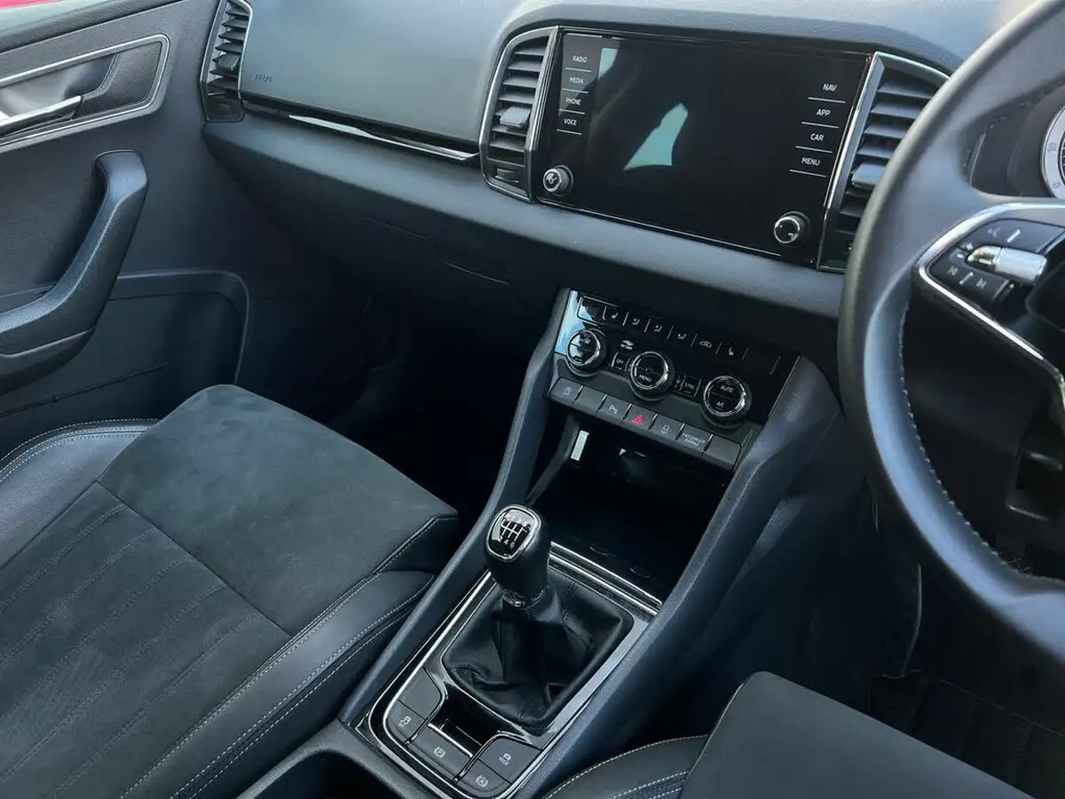 2022-skoda-karoq-10-tsi-se-l-big-16