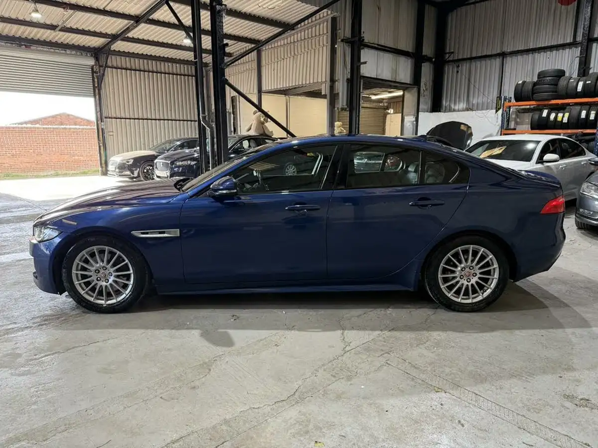2015-jaguar-xe-20td-r-sport-163ps-auto-big-4