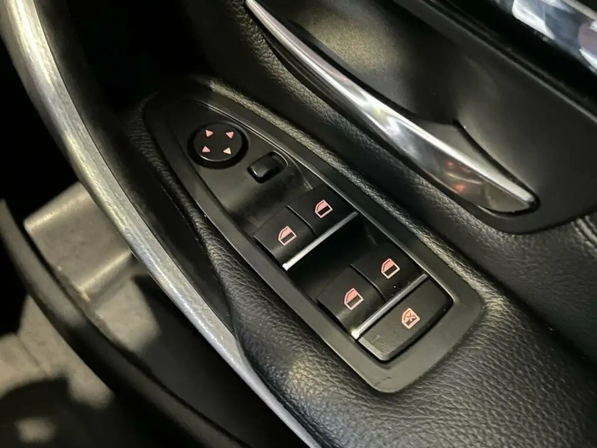 2017-bmw-3-series-20-330e-m-sport-big-46