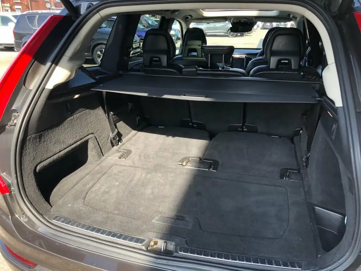 2018-volvo-xc90-20td-d5-momentum-pro-awd-big-25