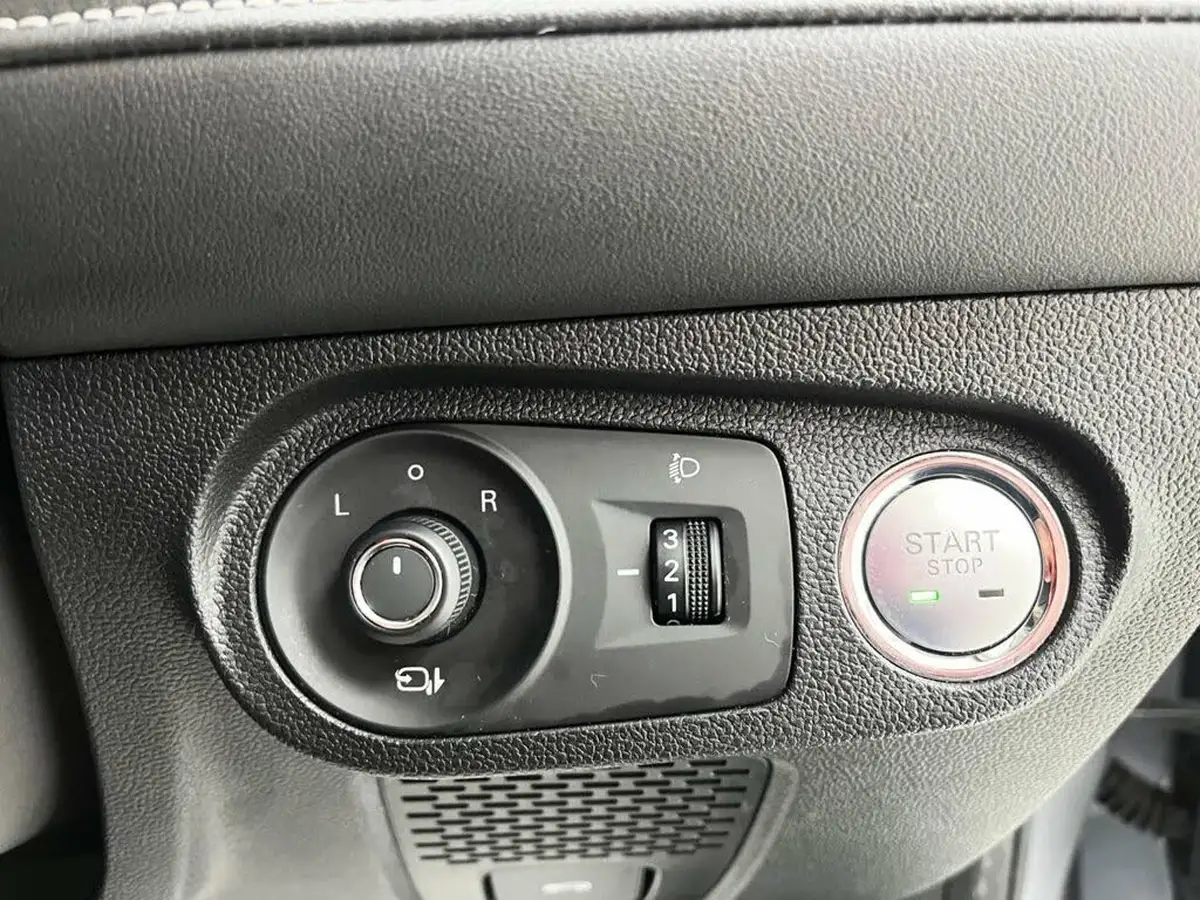 2022-mg-mg5-e-exclusive-ev-long-range-big-30