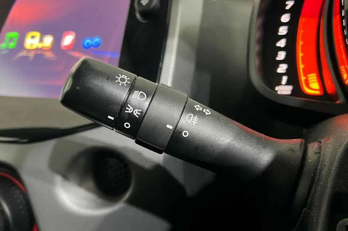 2021-toyota-aygo-10-vvt-i-x-play-tss-big-23