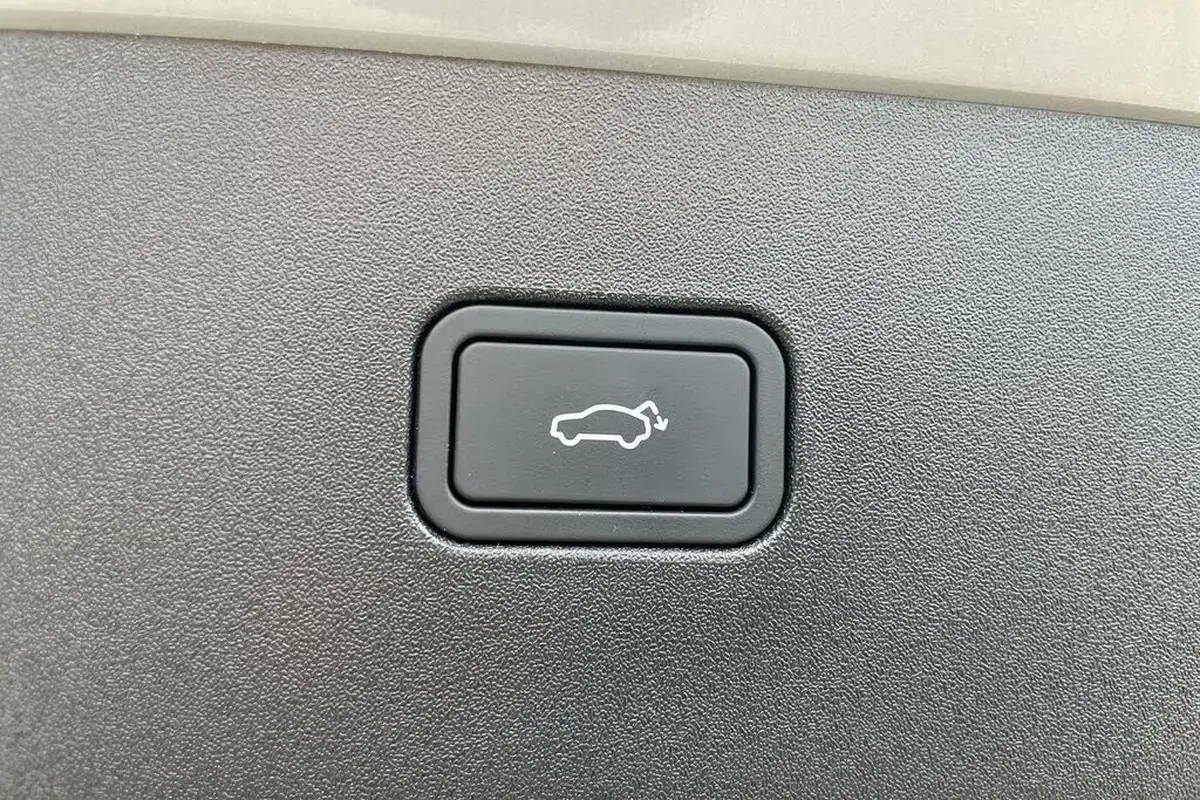 2024-volvo-ex30-e-single-motor-ultra-big-19