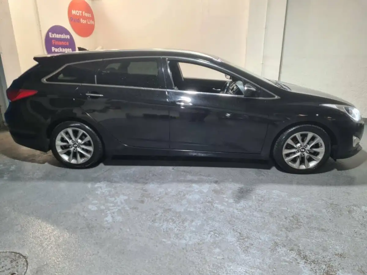 2014-hyundai-i40-17td-style-136ps-estate-5d-auto-big-12