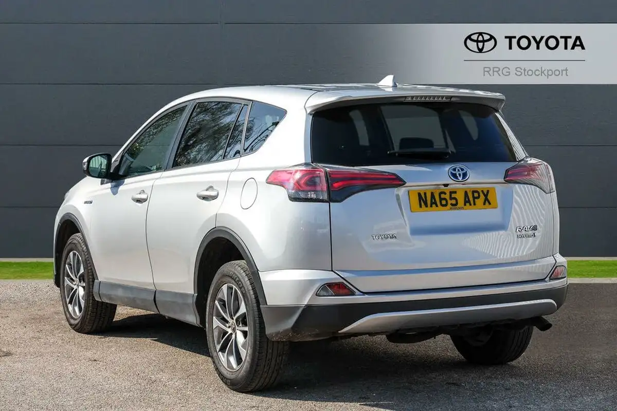 2016-toyota-rav4-25-vvt-i-business-edition-plus-e-cvt-big-3