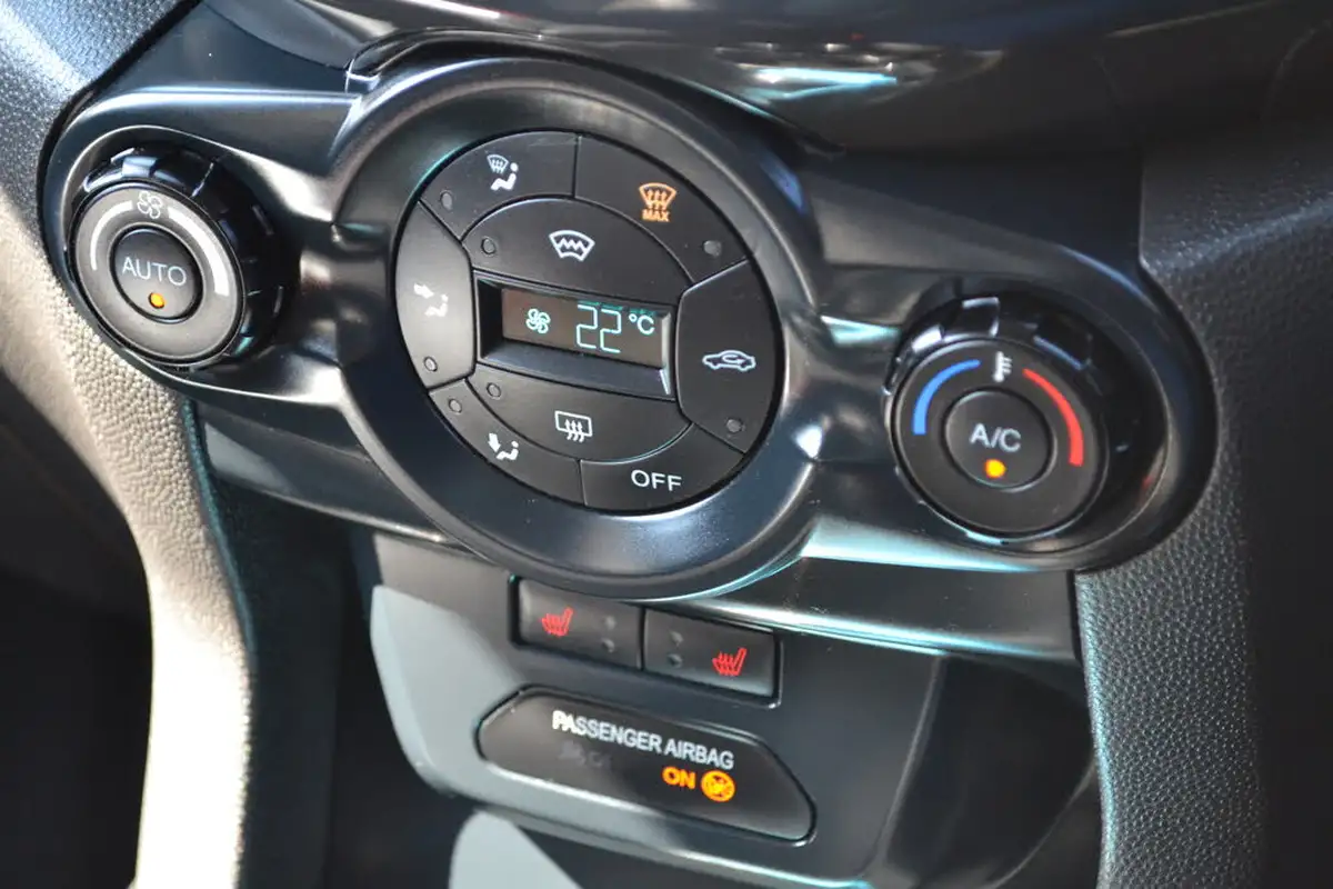 2016-ford-ecosport-15tdci-titanium-95ps-big-12