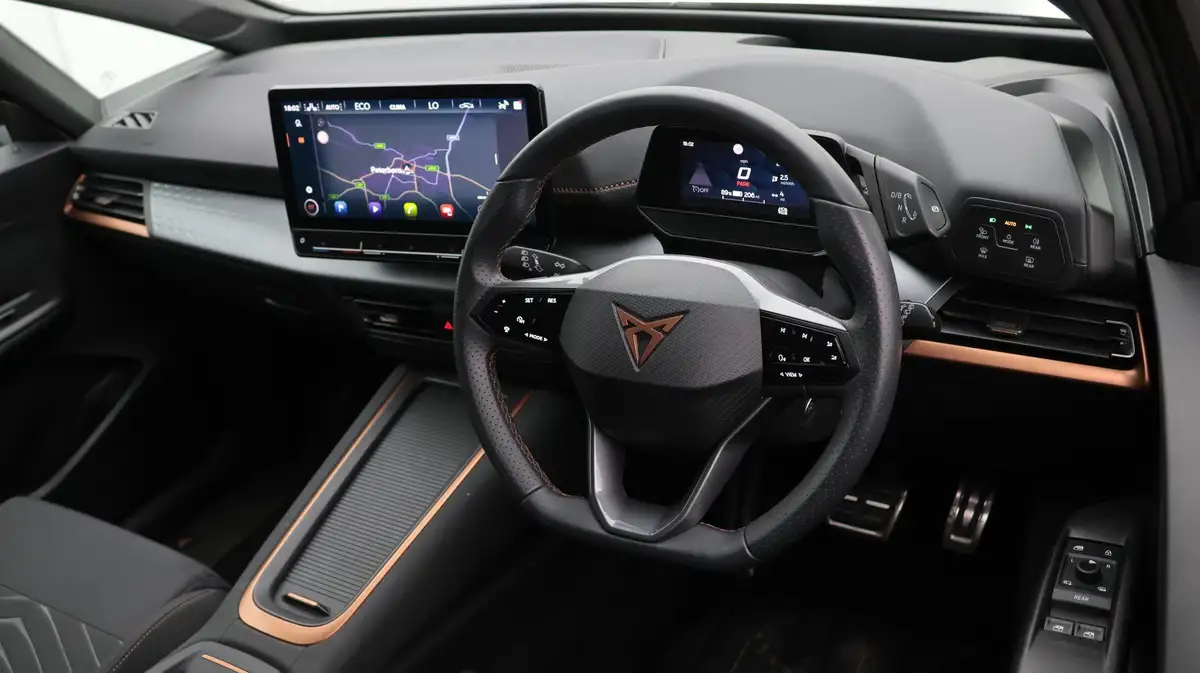 2023-cupra-born-e-v2-204ps-58kwh-big-9