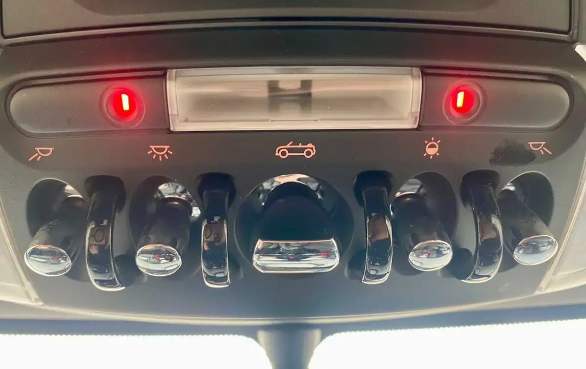 2020-mini-cooper-20-cooper-s-classic-189bhp-convertible-2d-big-31