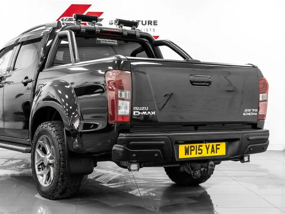2015-isuzu-d-max-25td-venetian-red-blade-big-26