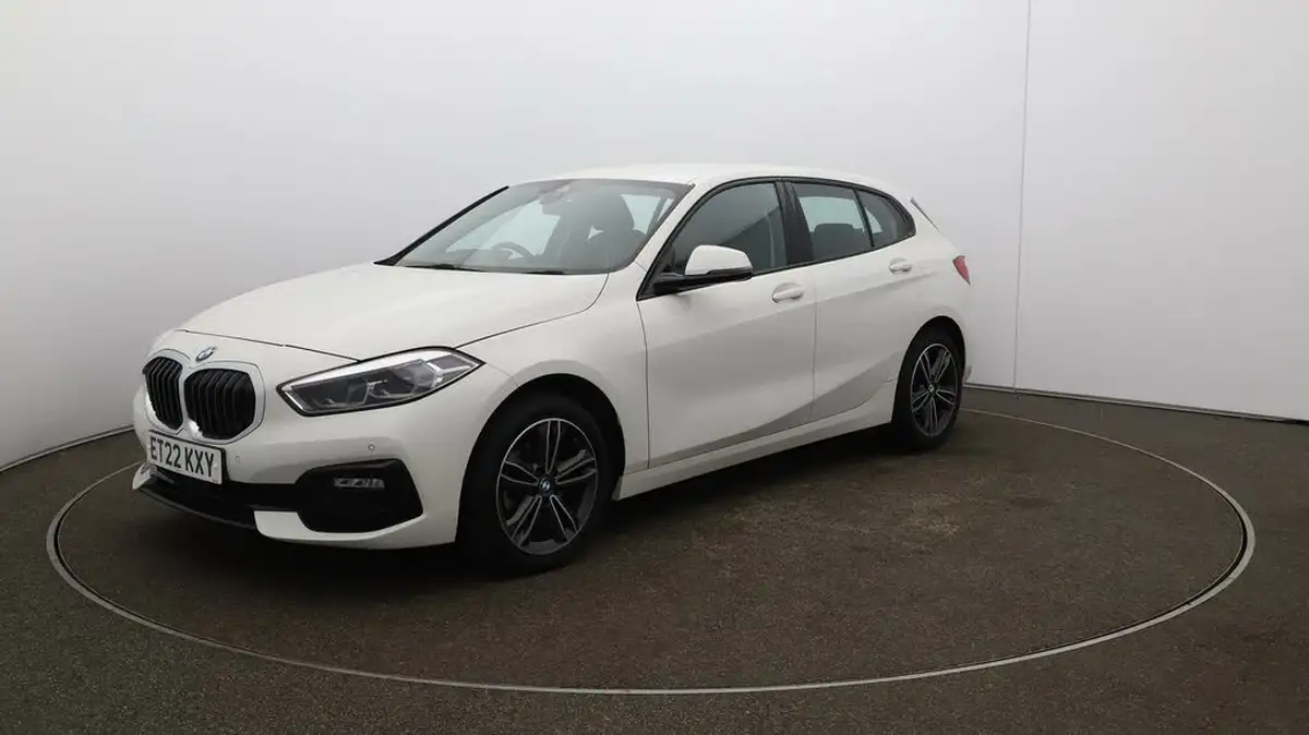2022-bmw-1-series-15-118i-sport-dct-big-3