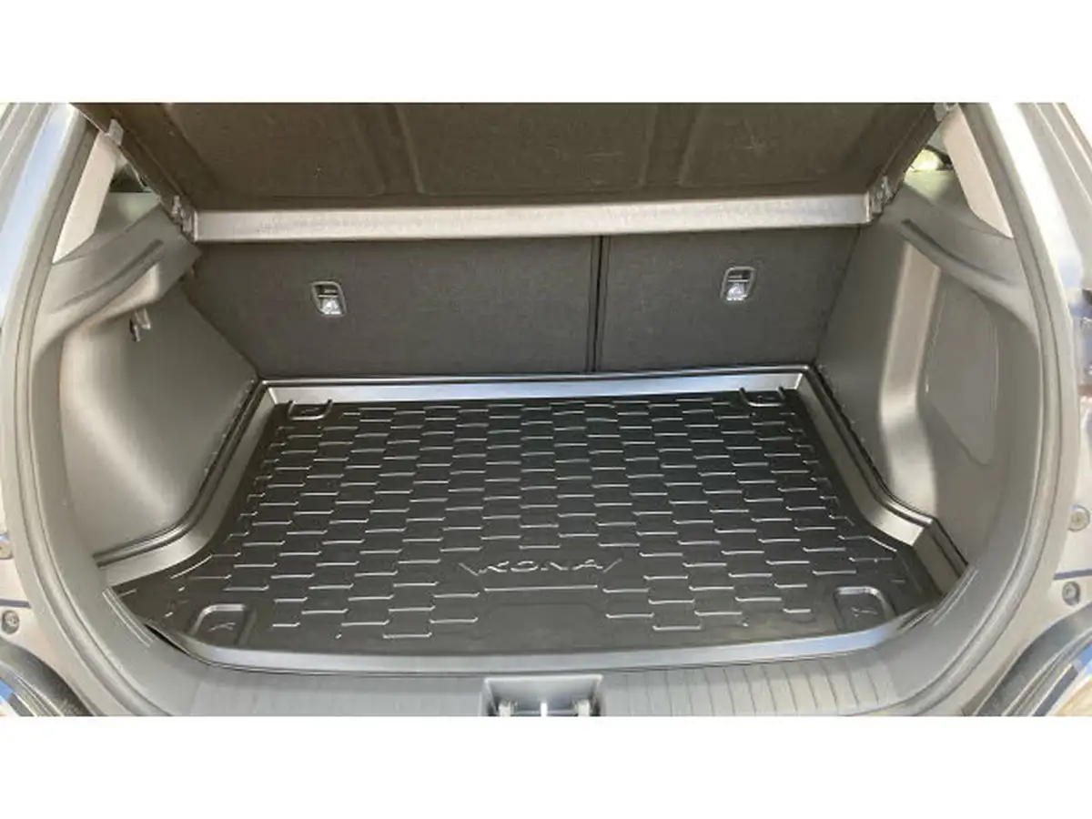 2023-hyundai-kona-16-gdi-premium-big-7