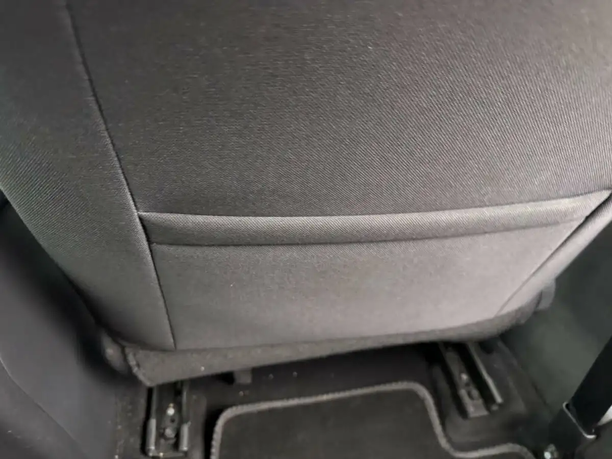2018-hyundai-i30-10-t-gdi-se-nav-hatchback-big-25