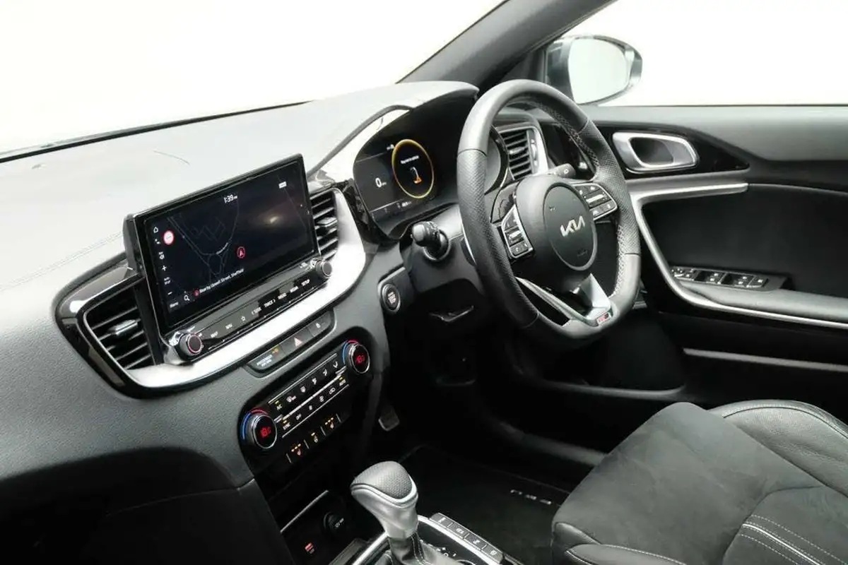2024-kia-xceed-15-t-gdi-gt-line-s-158bhp-big-8