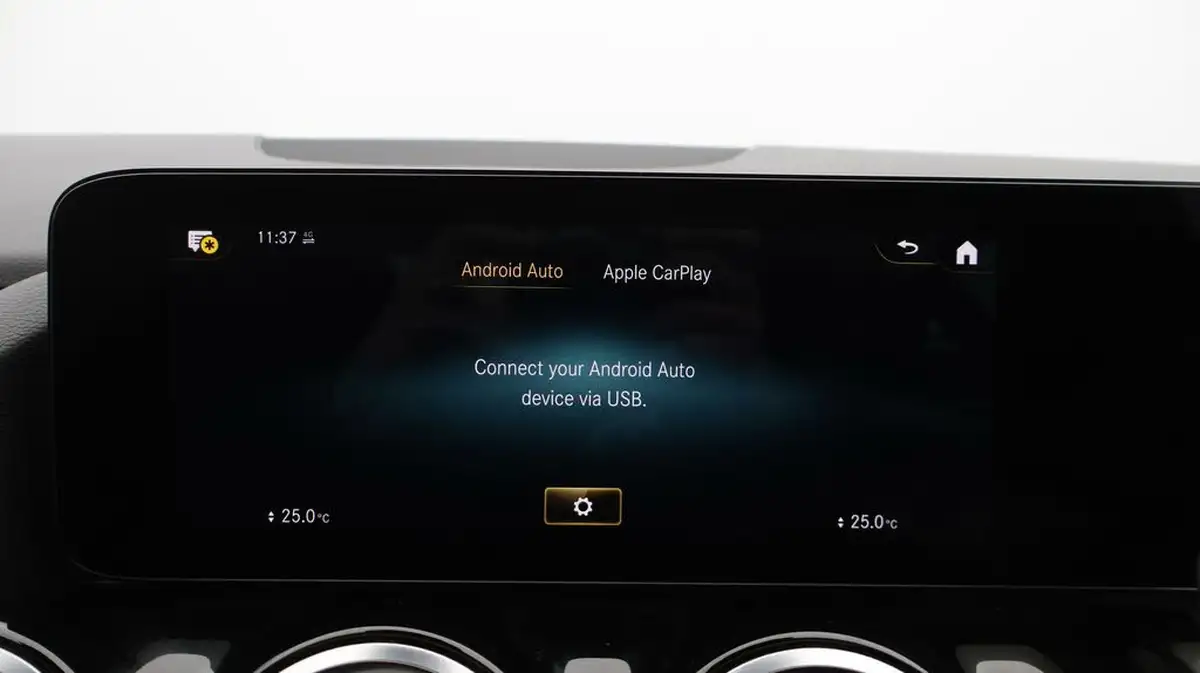 2021-mercedes-benz-gla-class-13-gla-180-amg-line-premium-plus-1332cc-big-27