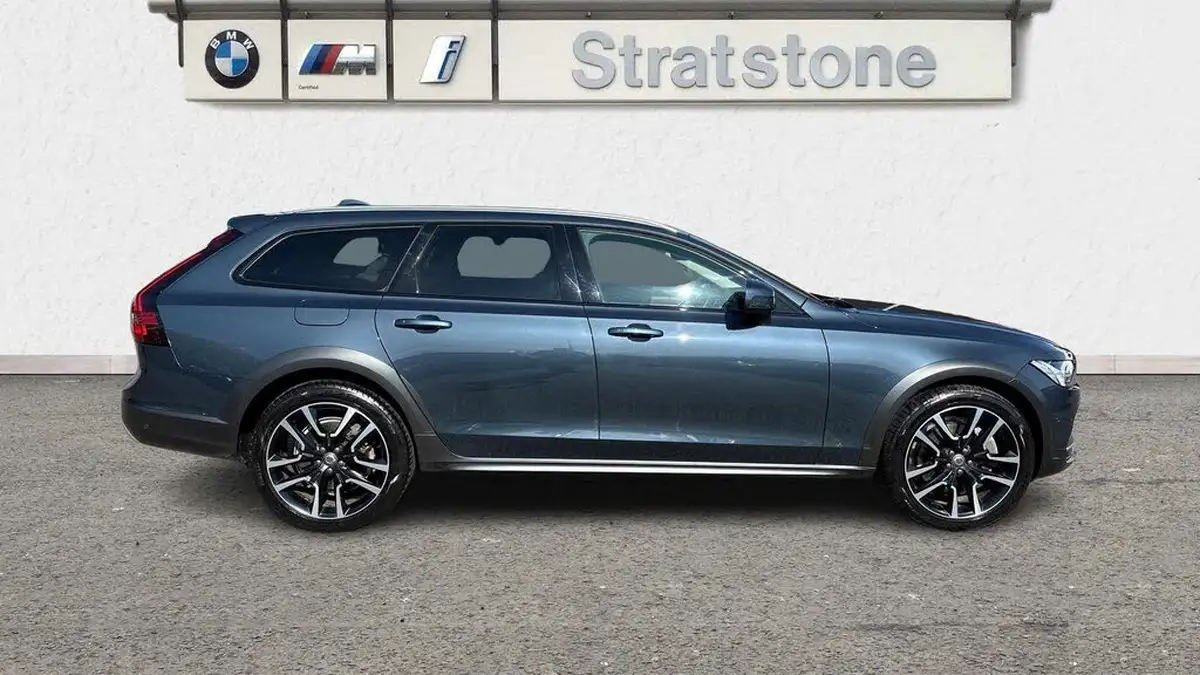 2022-volvo-v90-20td-b5-cross-country-plus-big-2