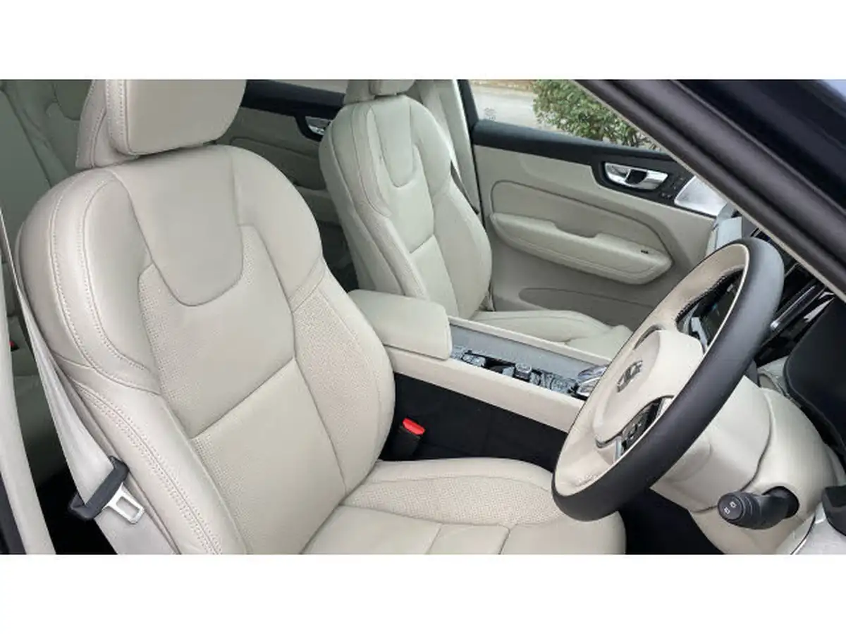 2024-volvo-xc60-20-t8-ultimate-dark-big-8