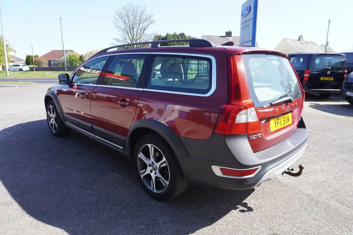 2011-volvo-xc70-24td-d5-se-lux-215bhp-geartronic-big-18