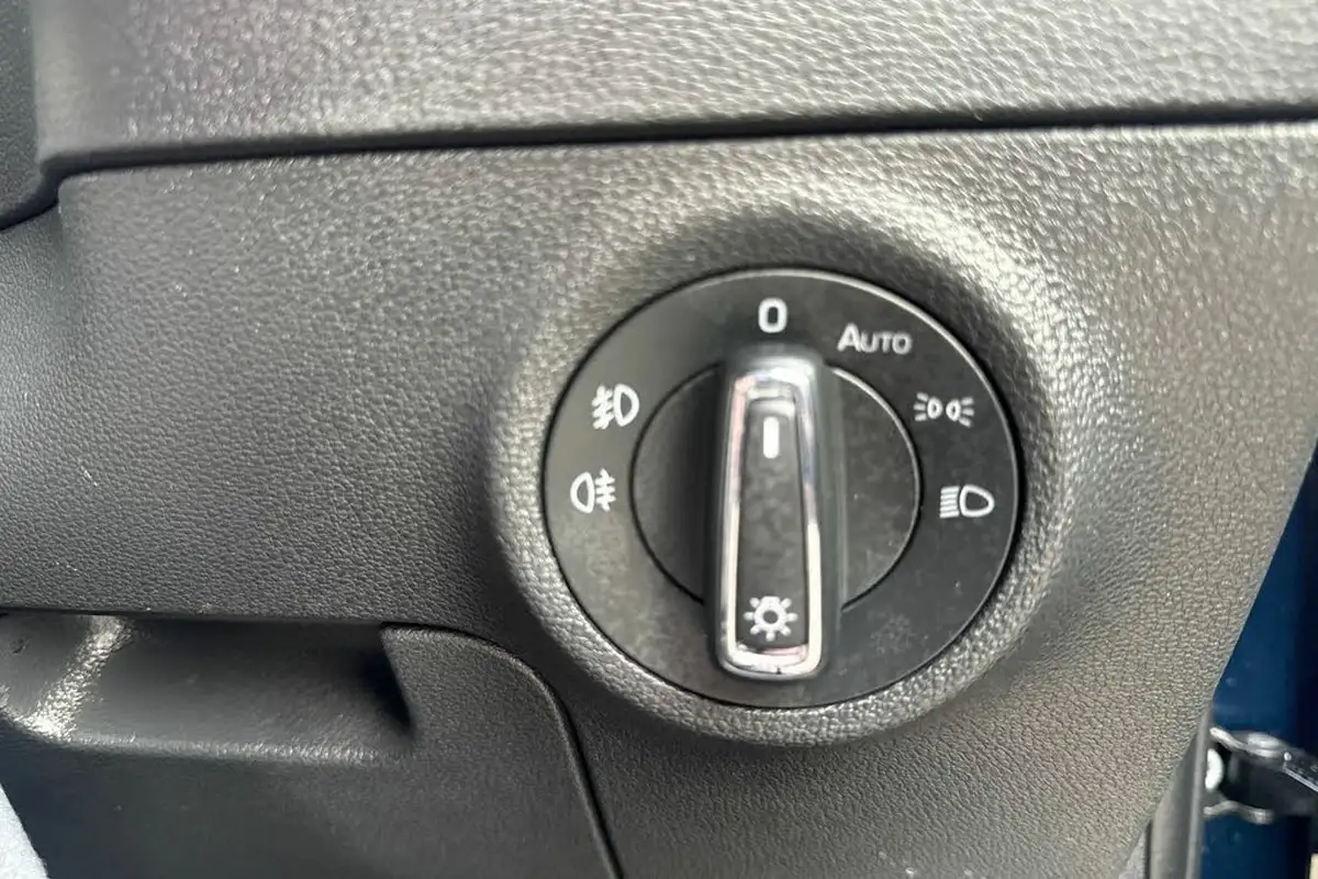 2020-skoda-karoq-15-tsi-se-l-dsg-big-23