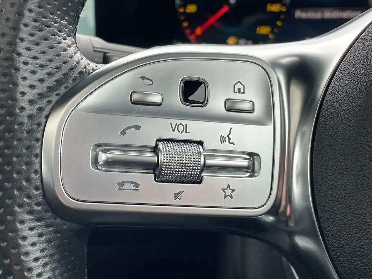 2021-mercedes-benz-a-class-20d-a200d-exclusive-edition-big-43