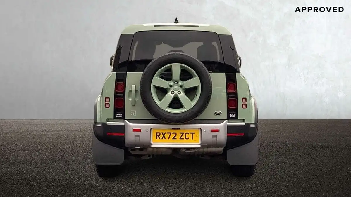 2023-land-rover-110-defender-30-d300-75th-edition-big-5