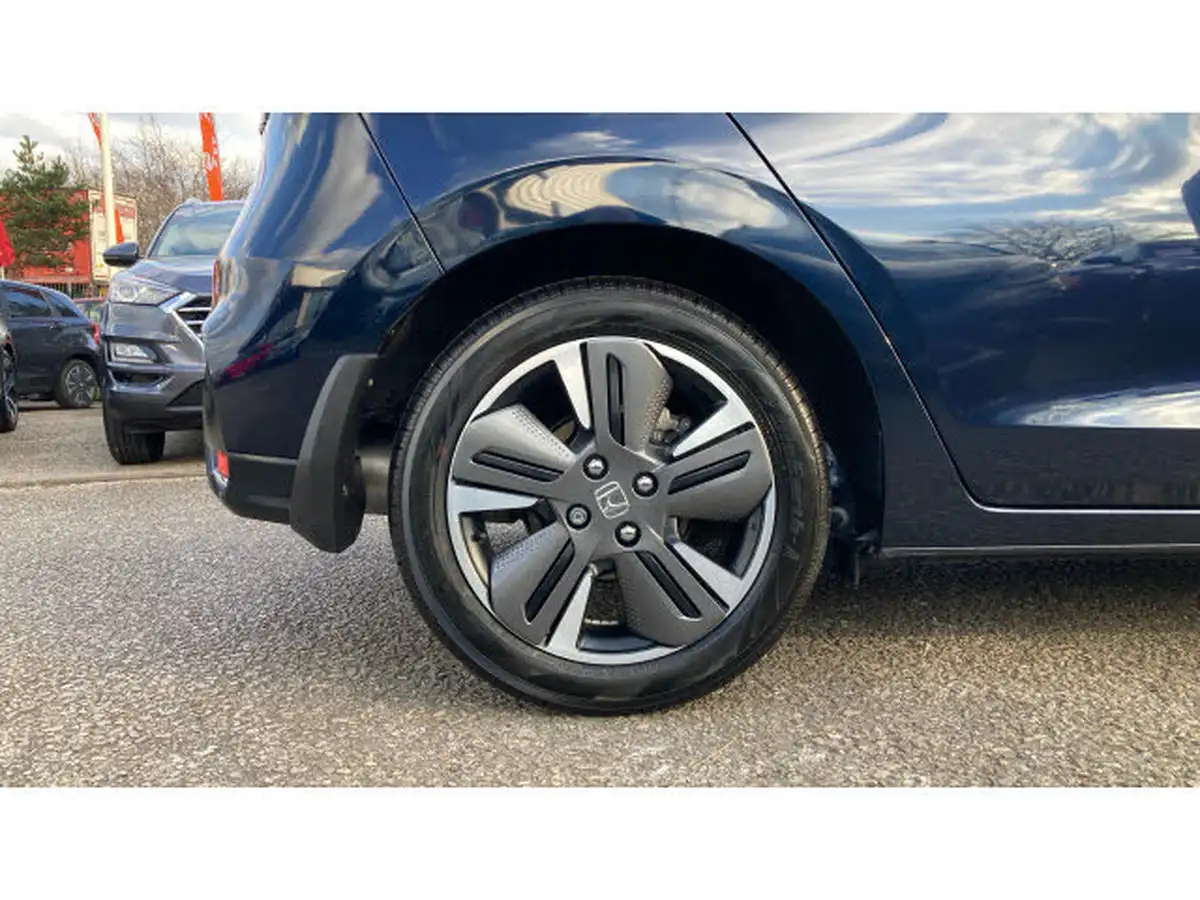2023-honda-jazz-15-i-mmd-advance-big-8