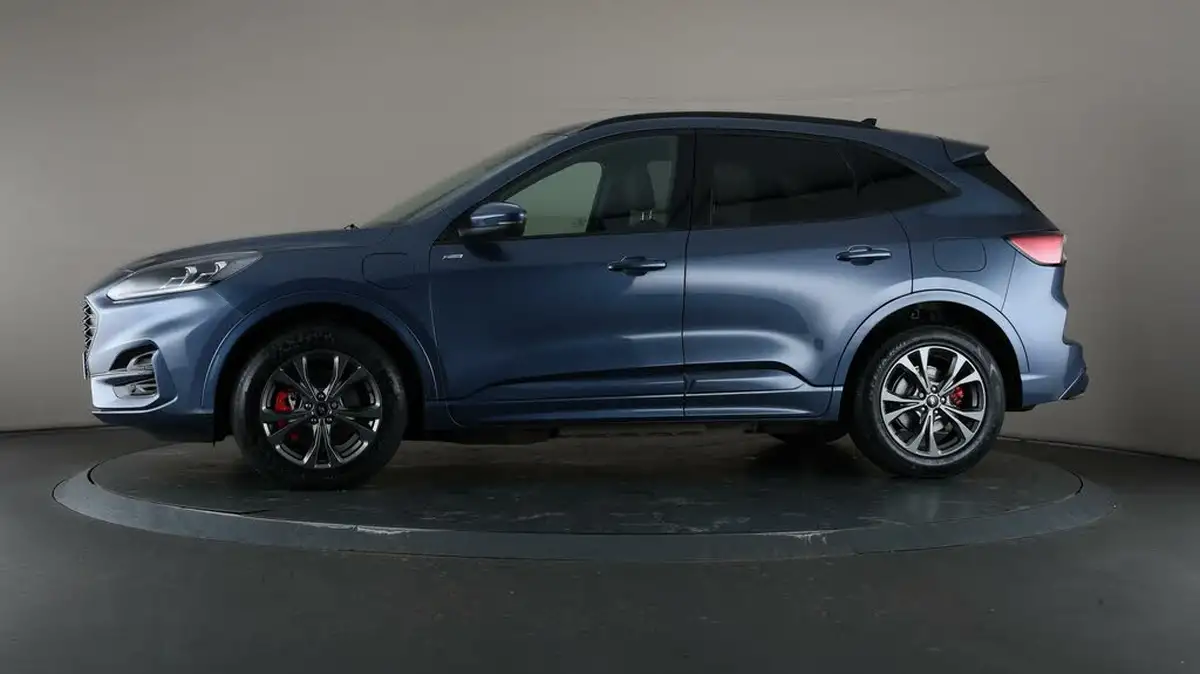 2020-ford-kuga-25t-st-line-big-37