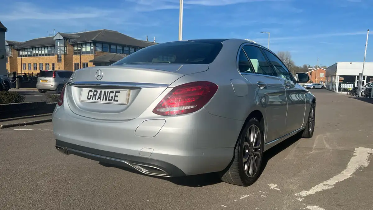2017-mercedes-benz-c-class-20-c350e-sport-211ps-premiumss-saloon-4d-7g-tronic-big-16