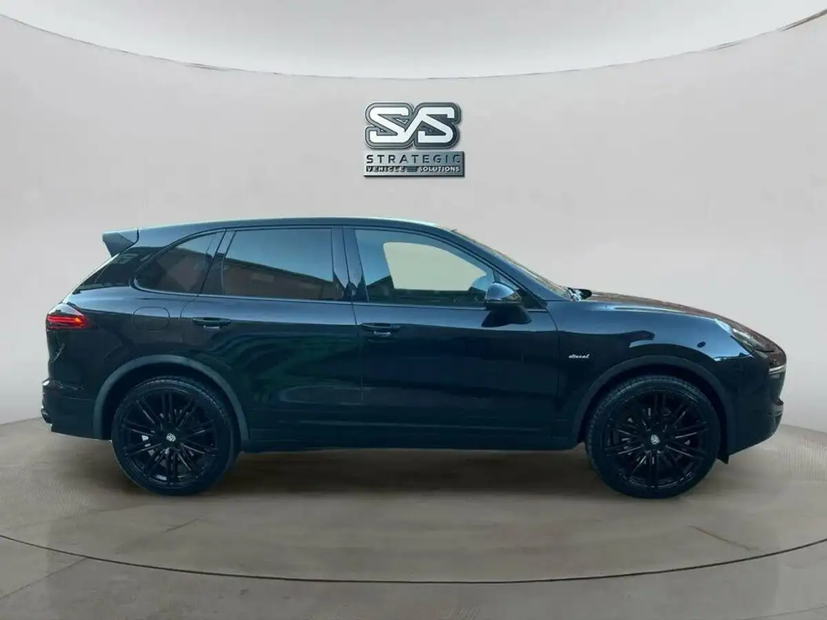 2014-porsche-cayenne-30td-big-3