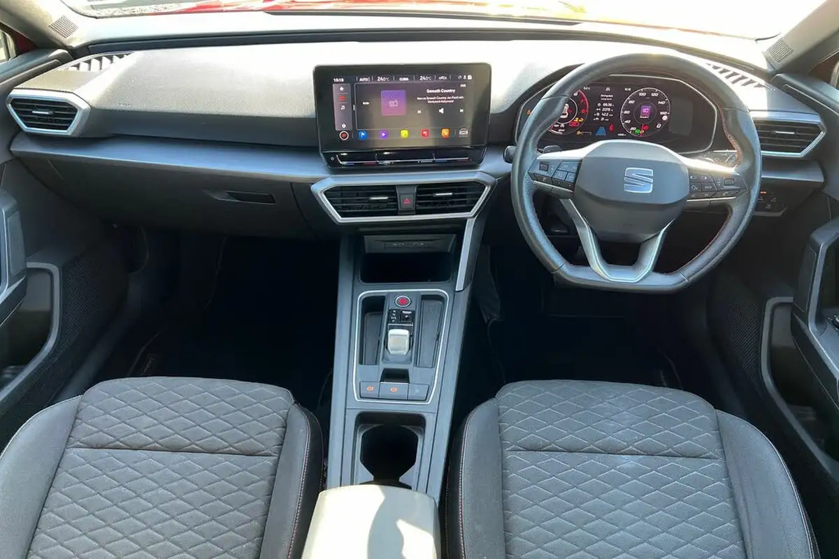 2021-seat-leon-15-etsi-fr-first-edition-hatchback-big-16