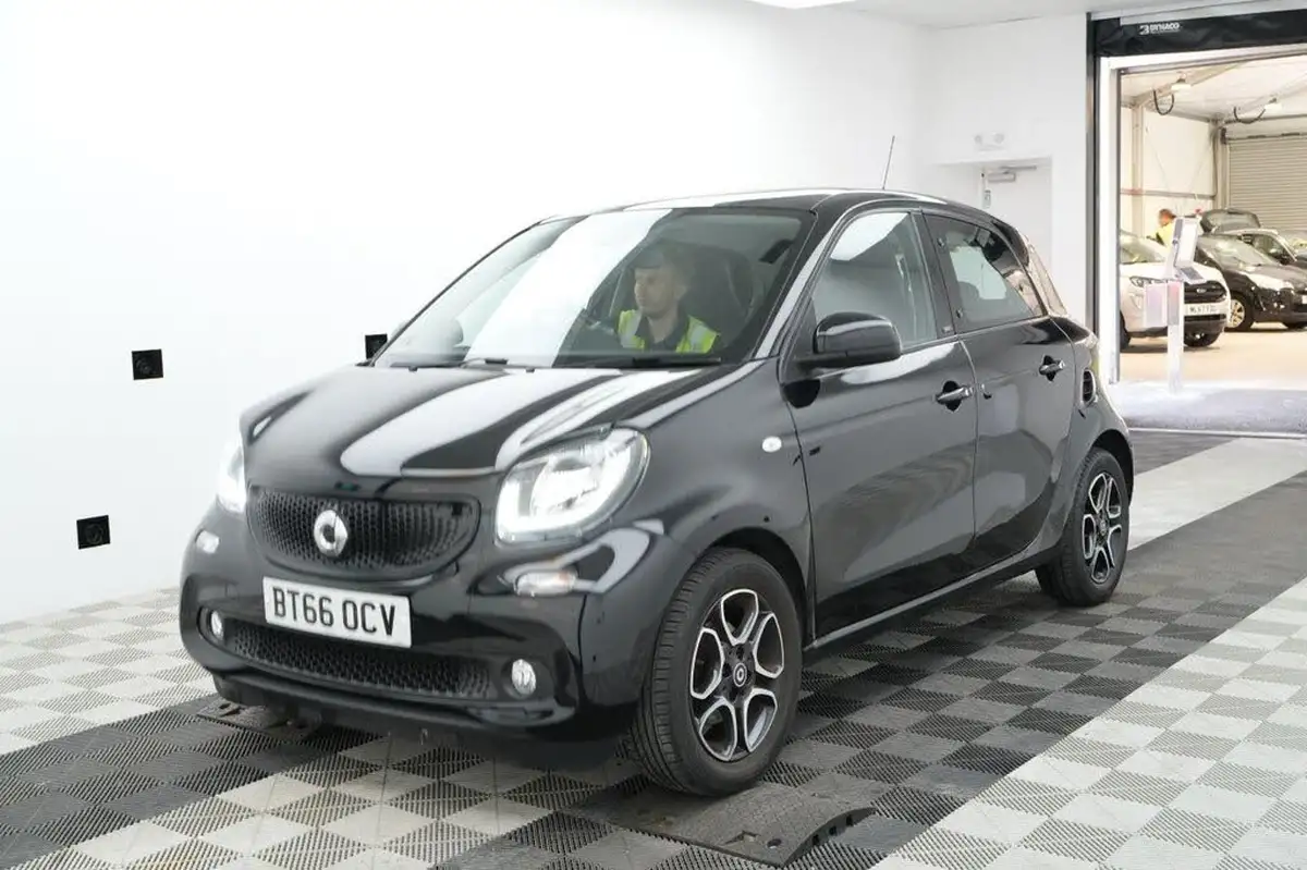 2016-smart-forfour-10-prime-71bhp-premium-plusss-twinamic-big-1
