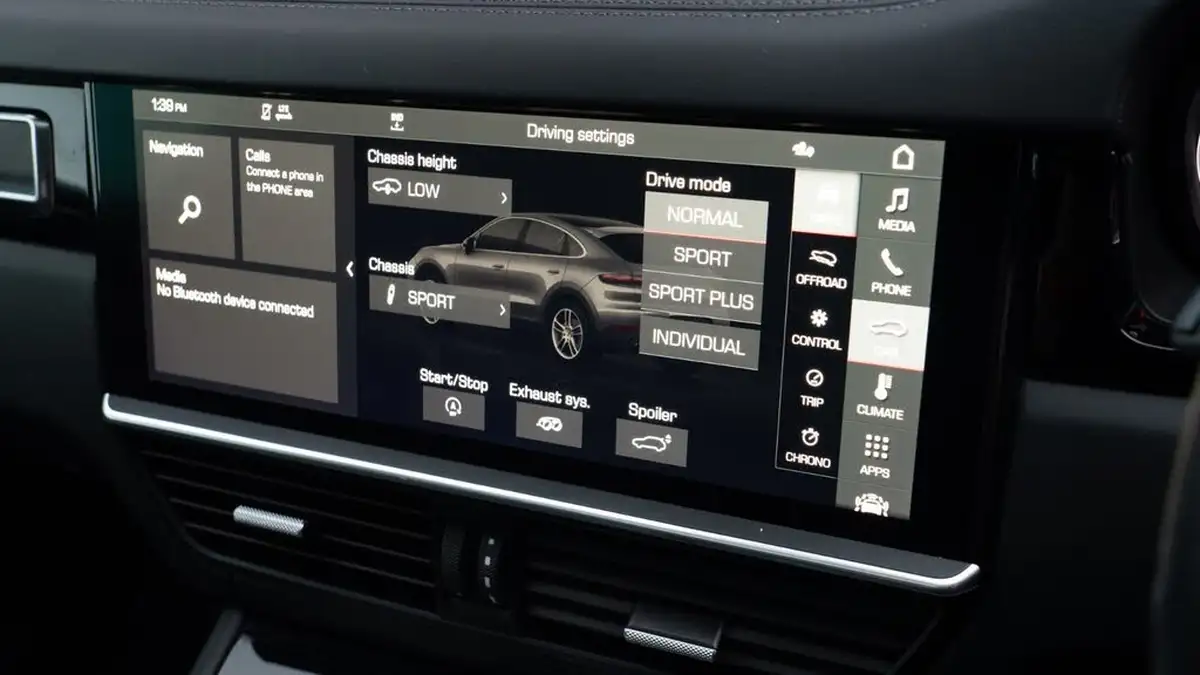 2020-porsche-cayenne-40-v8-gts-coupe-big-26