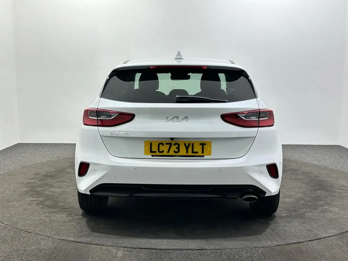 2023-kia-ceed-15-t-gdi-3-158bhp-hatchback-big-6