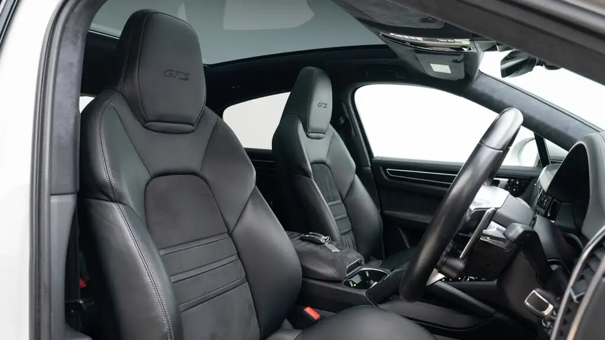 2020-porsche-cayenne-40-v8-gts-coupe-big-2